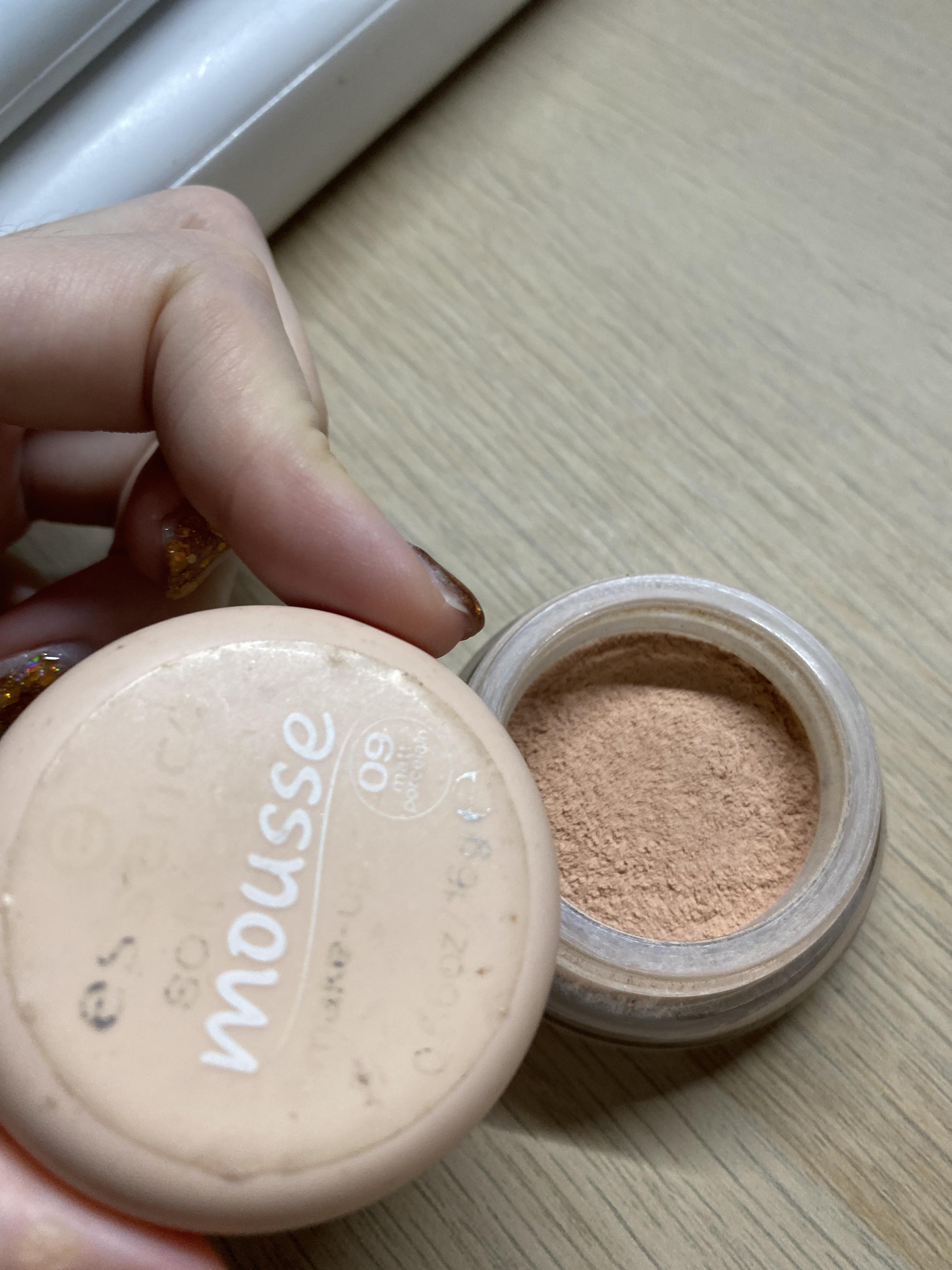 Soft Touch Mousse Make Up By Essence